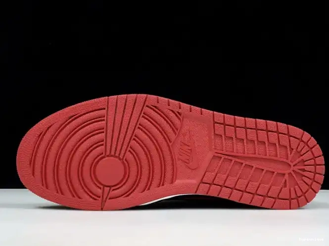 HYPE OG Air 555088-001 Banned 1 Jordan High Retro 0610